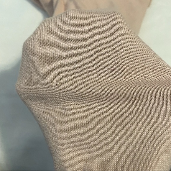 August Silk Turtle Neck Women’s Small/Medium Pink Sweater - Picture 6 of 11